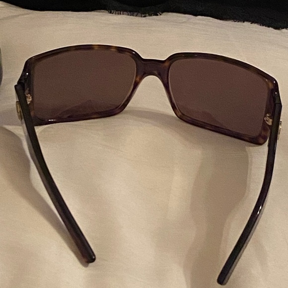 Gucci the Must have CLASIC Sun glusses - Picture 7 of 16